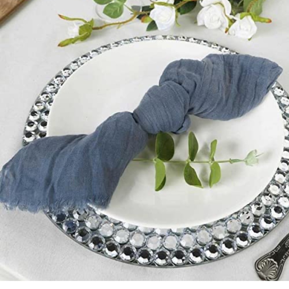 5 gauze cloth napkins.